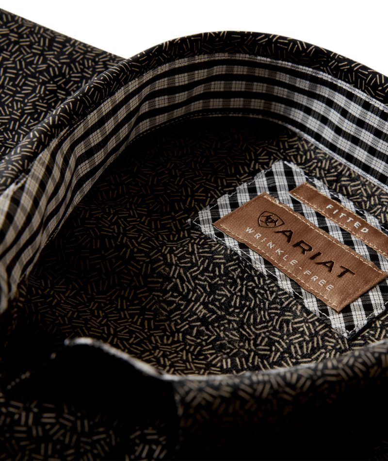 Ariat Black Textured Print Wrinkle Free Fitted Snap Shirt