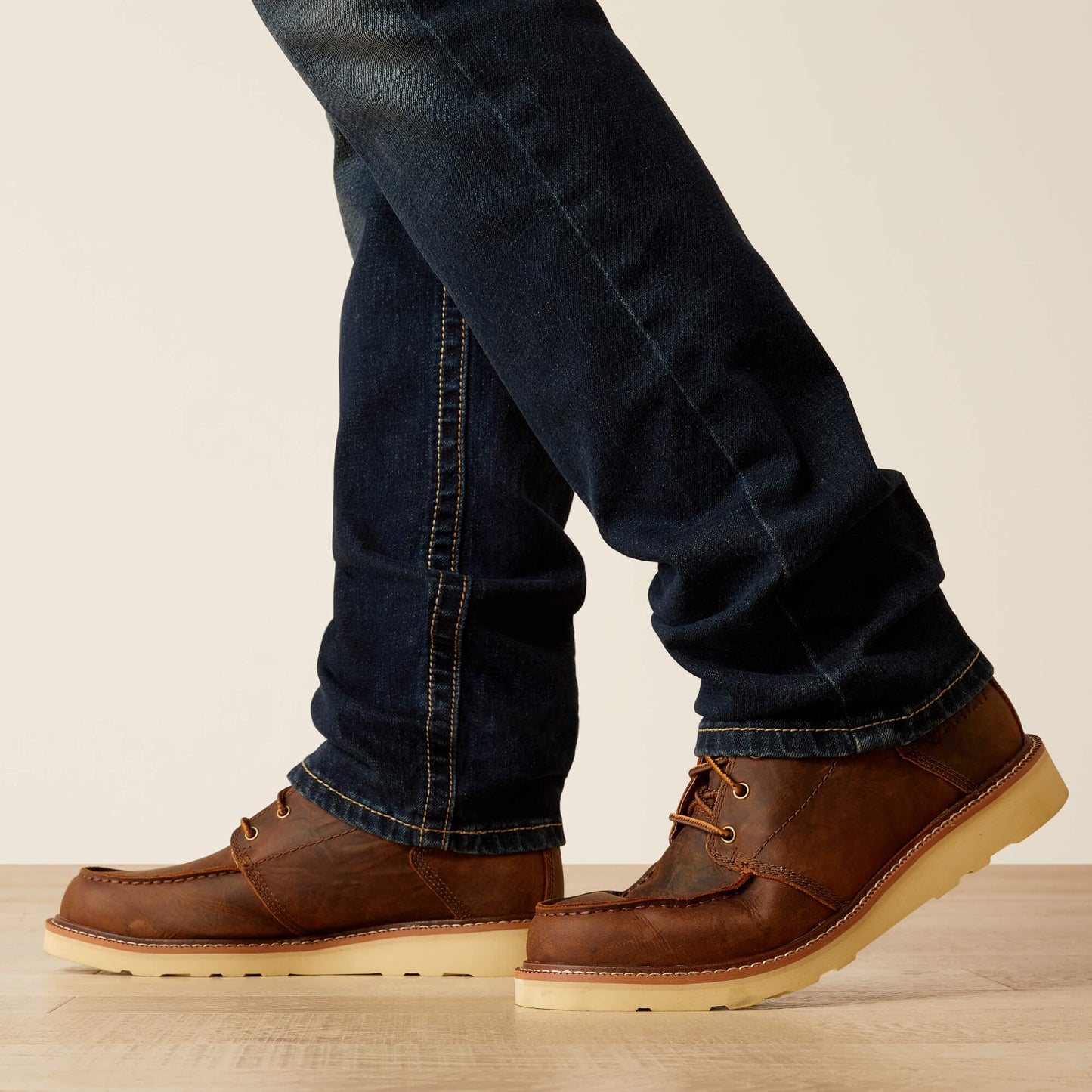Ariat® M8 Slim Modern Gunner